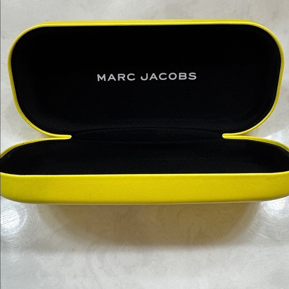 Marc Jacobs Vibrant Yellow Eyewear Case NWOT - Picture 4 of 5